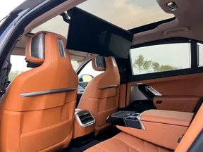 BMW 7 Series 735 2025