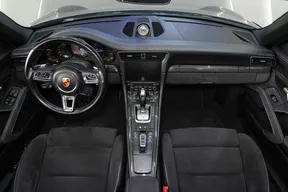 Porsche 911 Carrera GTS 2017