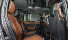 Land Rover Defender 110 2025