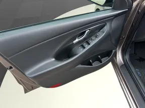 Hyundai i30 2021