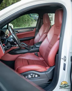 Porsche Cayenne S Coupé 2020
