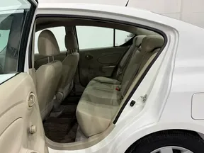 Nissan Sunny 2023
