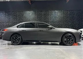 BMW 7 Series 760 2024
