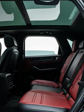 Porsche Cayenne GTS 2025