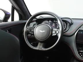 Aston Martin DBX 2022
