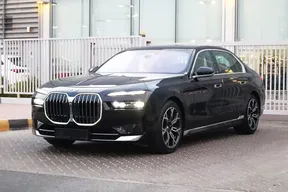 BMW 7 Series 735 2025