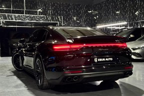 Porsche Panamera 2021
