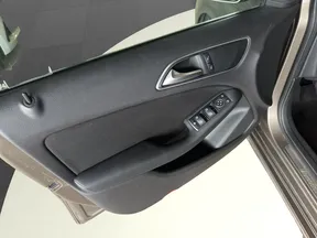 Mercedes-Benz B-Class 180 2012