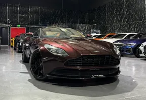 Aston Martin DB11 2018