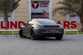 Porsche Cayman 718 2024