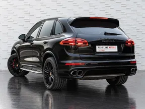 Porsche Cayenne Turbo 2015