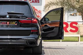 BMW X7 40 2021