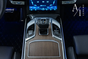 Hongqi E-HS9 2022