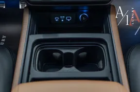 Land Rover Defender 2021