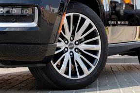 Jeep Grand Wagoneer 2023