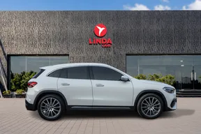 Mercedes-Benz GLA 200 2022