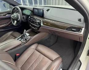 BMW 5 Series M550 2019