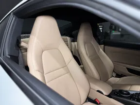 Porsche 911 Carrera 4 2023