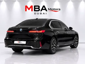 BMW 7 Series 740 2025