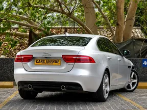 Jaguar XE 2020