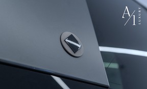 Land Rover Defender Octa 2025