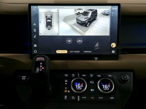 Land Rover Defender 110 2025