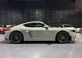Porsche Cayman 718 GT4 2020