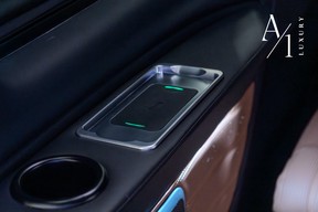 Mercedes-Benz V-Class 300 2025