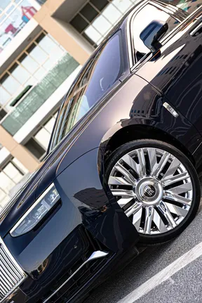 Rolls-Royce Dawn 2025