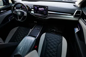 Volkswagen ID.6 CROZZ 2022