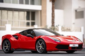 Ferrari 488 2016