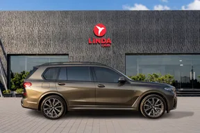BMW X7 M50 2022