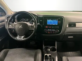 Mitsubishi Outlander / Airtek 2016