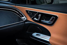 Mercedes-Benz E-Class 200 2025