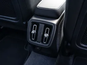 Volvo XC40 2024