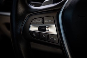 BMW 3 Series 330 2019