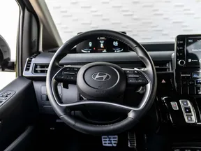 Hyundai Staria 2025