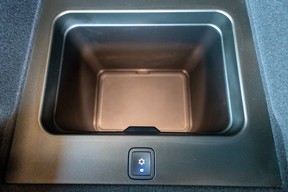 Jeep Grand Wagoneer 2023