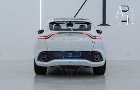 Aston Martin DBX 2023