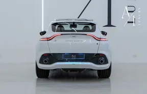 Aston Martin DBX 2023