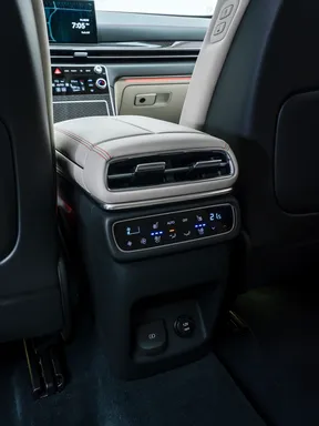 Genesis GV80 2025
