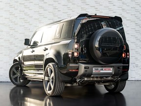 Land Rover Defender 110 2024