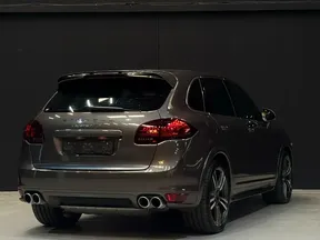 Porsche Cayenne GTS 2013