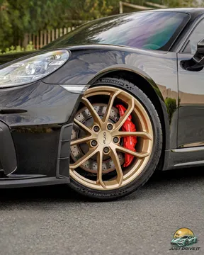 Porsche Cayman 718 GT4 2020