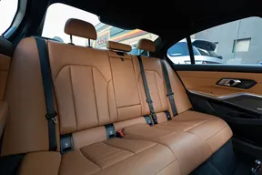 BMW 3 Series 330 2019