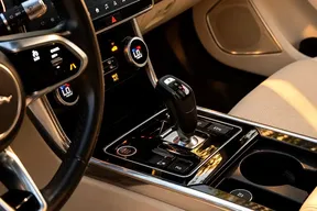 Jaguar XE 2020