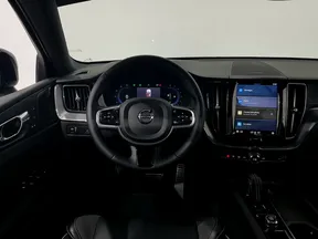 Volvo XC60 2022