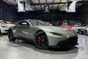Aston Martin V8 Vantage 2019