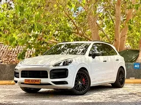 Porsche Cayenne GTS 2021