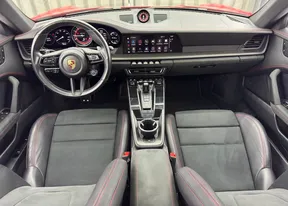 Porsche 911 Carrera GTS 2024